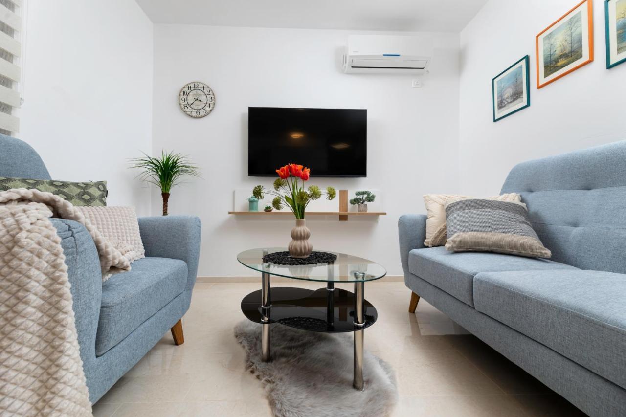 Apartman "Ela" Njivice Eksteriør bilde