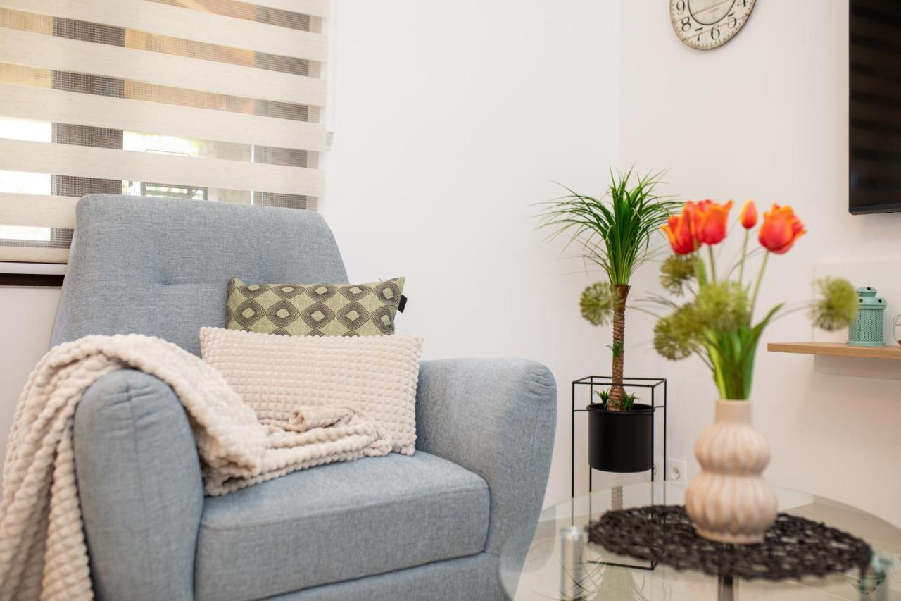 Apartman "Ela" Njivice Eksteriør bilde