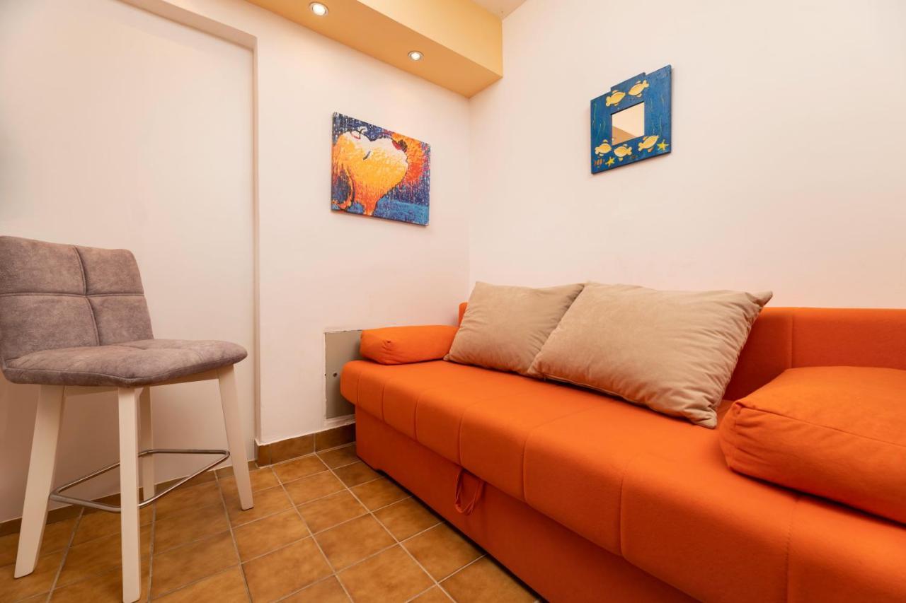 Apartman "Ela" Njivice Eksteriør bilde