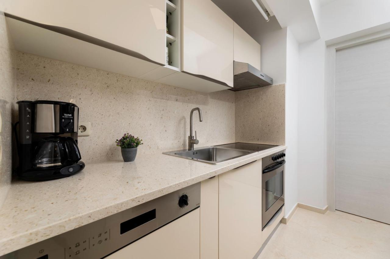 Apartman "Ela" Njivice Eksteriør bilde